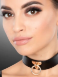Collier en cuir vegan avec anneau doré O-ring - noir/or