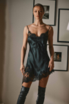 Nuisette Doria en soie asymétrique avec dentelle - noir